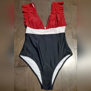 Cupshe v neck swimsuit